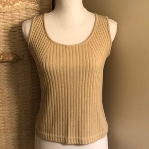 ST JOHN GOLD KNIT TOP!!